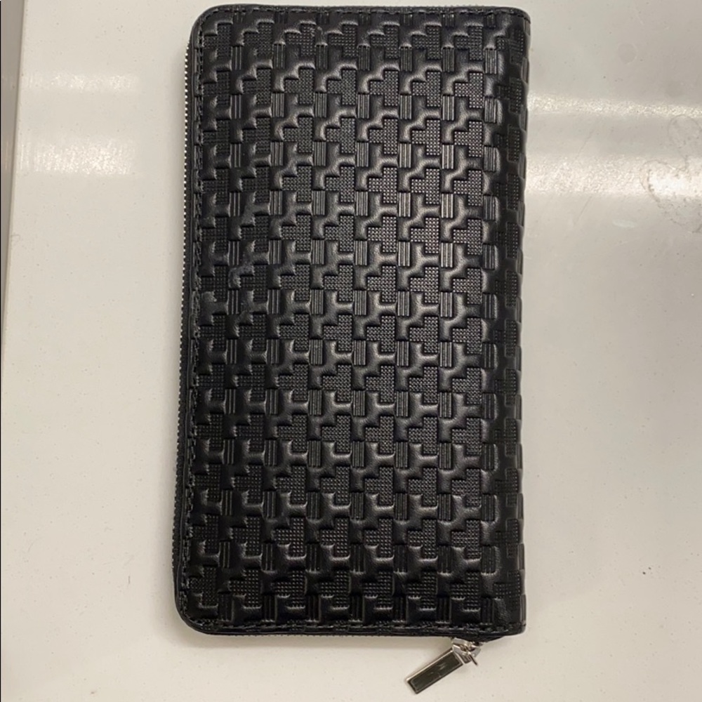 Theory Women’s Wrap Around Leather Wallet